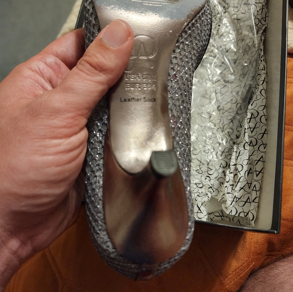 Adrianna Papell Lois Gunmetal Honeycomb 6.5M Silver - Picture 6 of 16